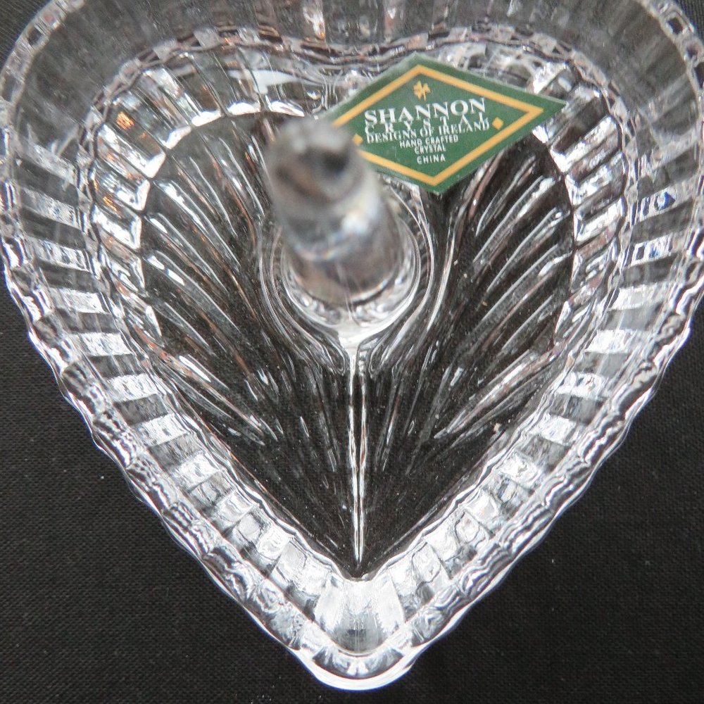 CRYTSAL RING HOLDER - Picture 2 of 8
